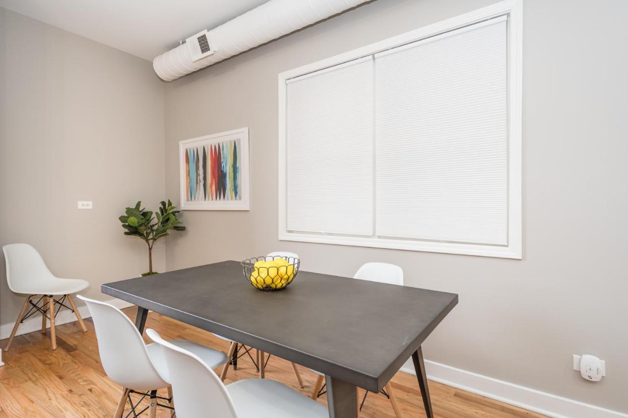 Vibrant And Modern 2-Bedroom Home Near Downtown Chicago Bagian luar foto