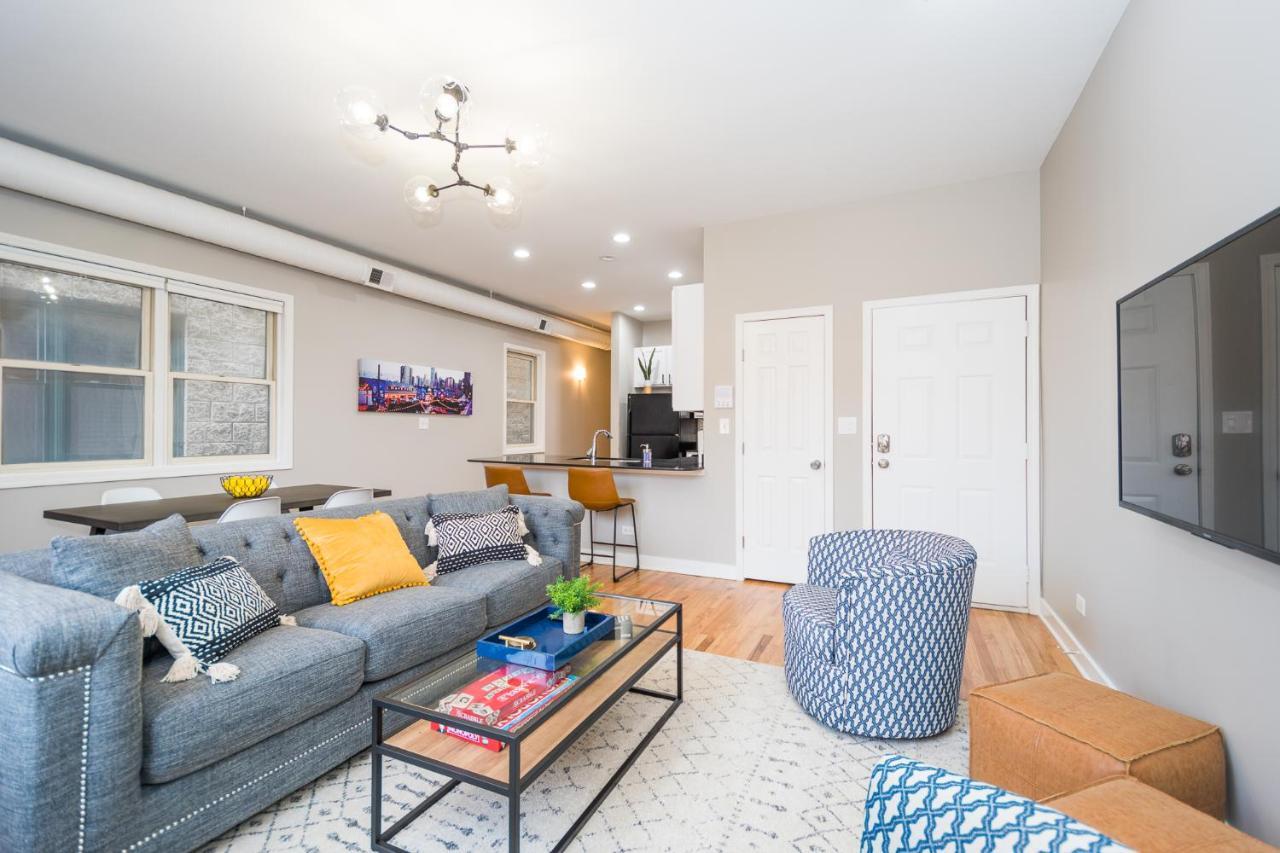 Vibrant And Modern 2-Bedroom Home Near Downtown Chicago Bagian luar foto