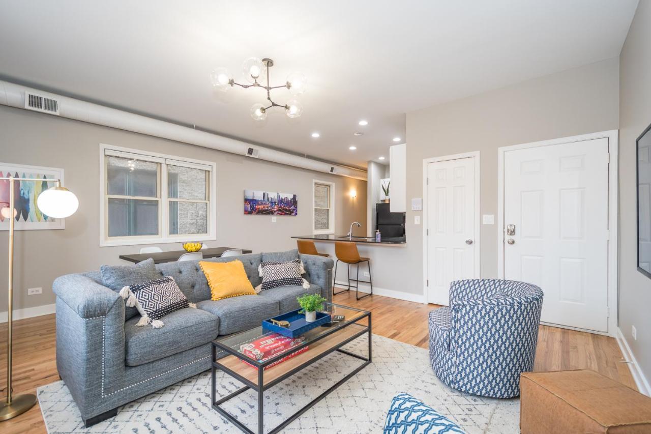 Vibrant And Modern 2-Bedroom Home Near Downtown Chicago Bagian luar foto